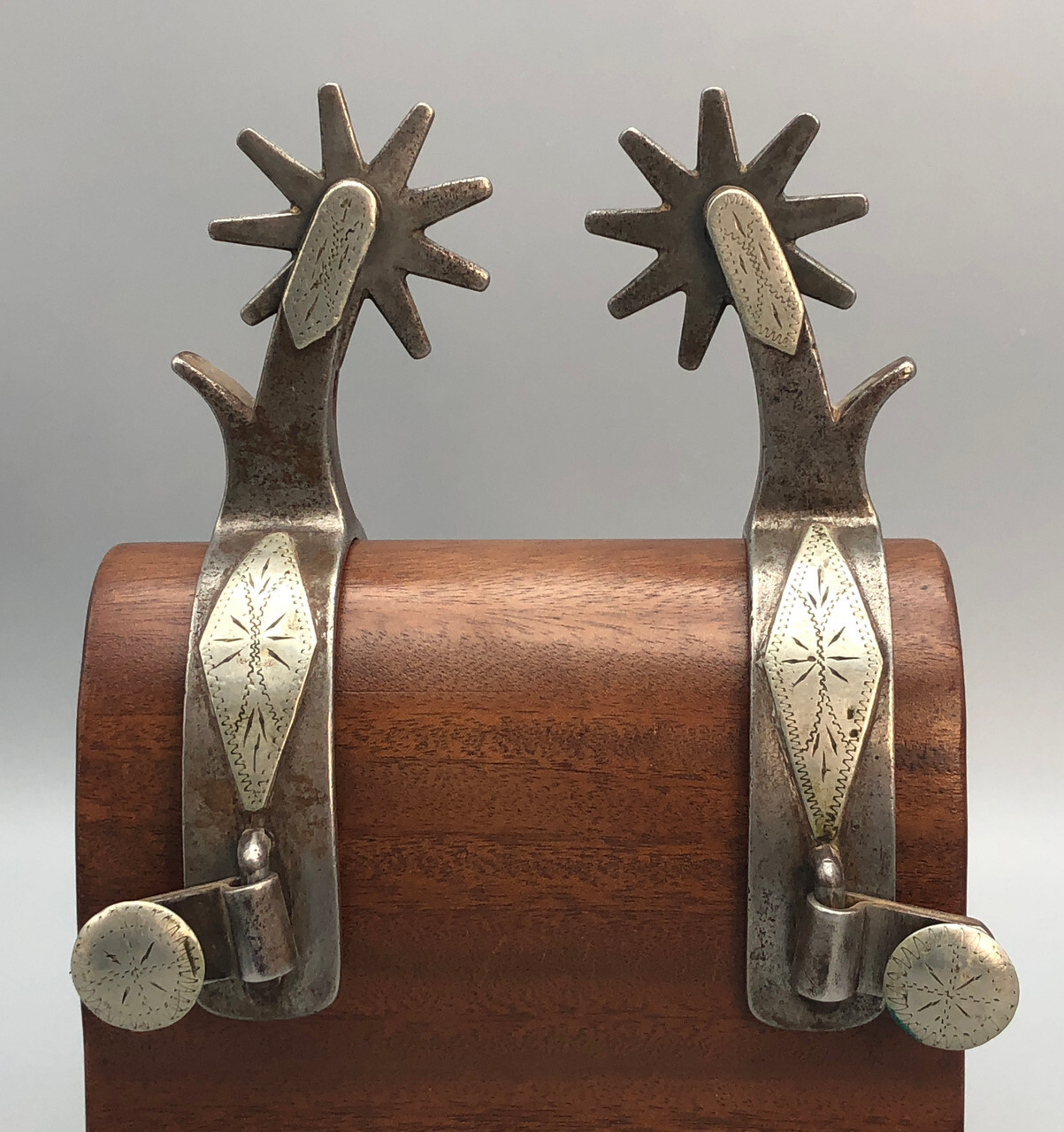 Crockett diamond-pattern spurs